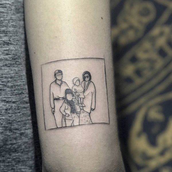Tattoo khuông hình họa gia đình