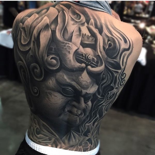 Tattoo kín lưng samurai mặt quỷ đẹp