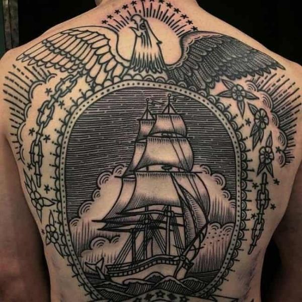 Tattoo kín lưng thuyền đẹp