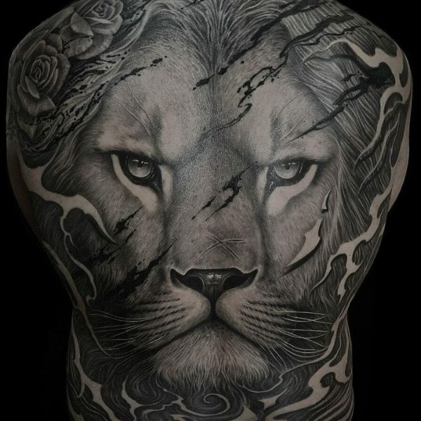 Tattoo kín lưng vua sử tử