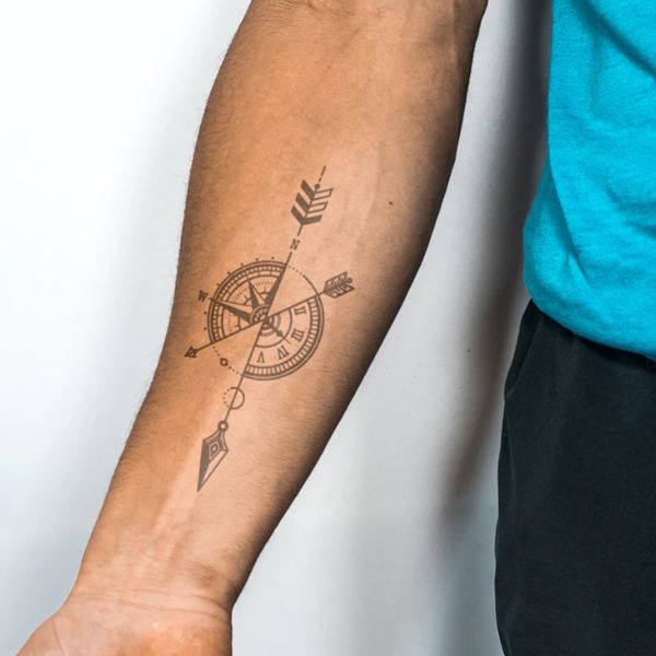 Tattoo la bàn cánh tay đẹp cho nam