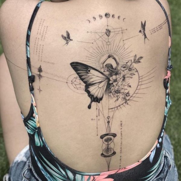 Tattoo lưng đẹp cho nữ