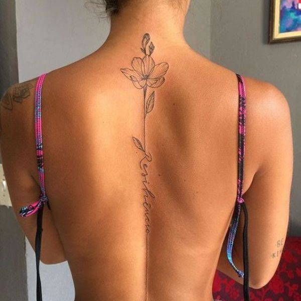 Tattoo lưng mini cho nữ