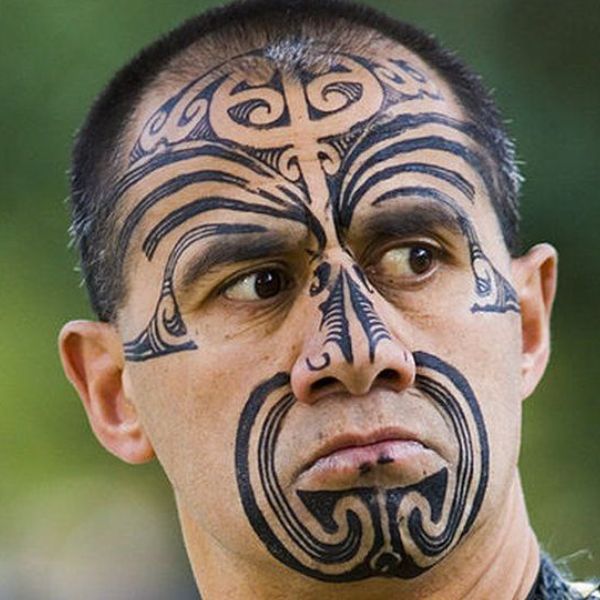 Tattoo maori mặt