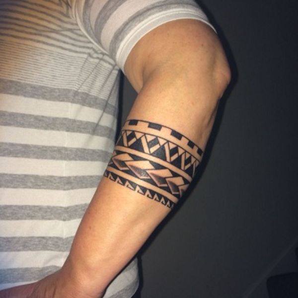 Tattoo maori vòng tay