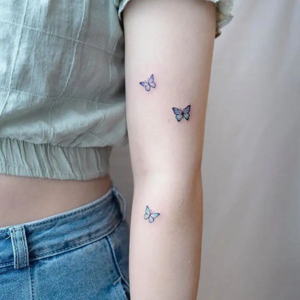 Tattoo mini đẹp cho nữ ở bắp tay