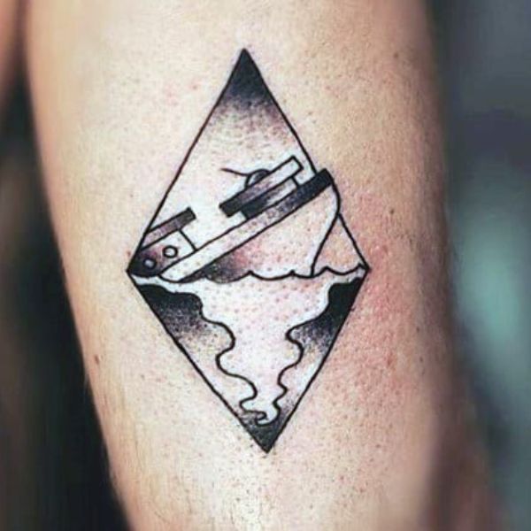 Tattoo mini đẹp con thuyền