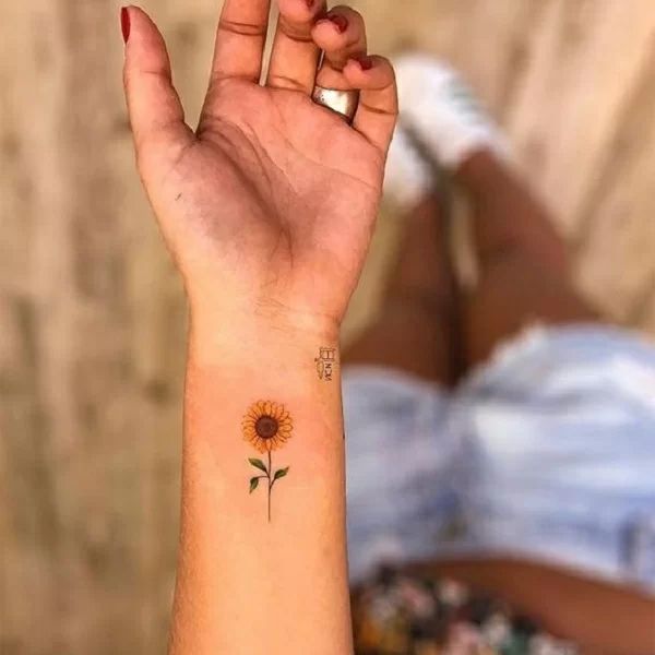Tattoo mini đẹp hoa hướng dương