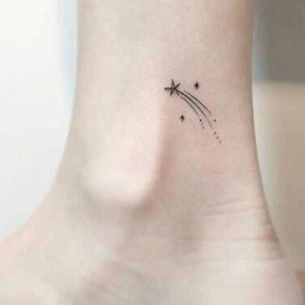 Tattoo mini đẹp ở chân cho nữ
