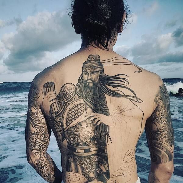 Tattoo quan công nửa lưng