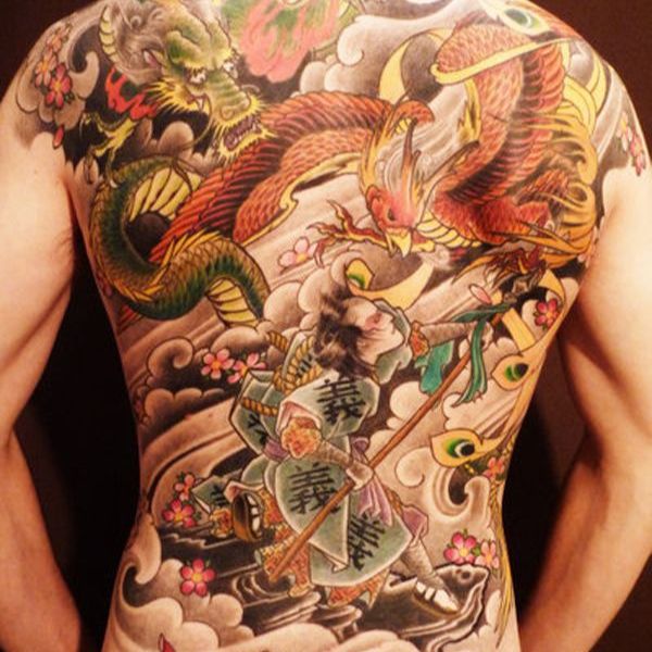 Tattoo Long cất cánh phượng múa kín lưng