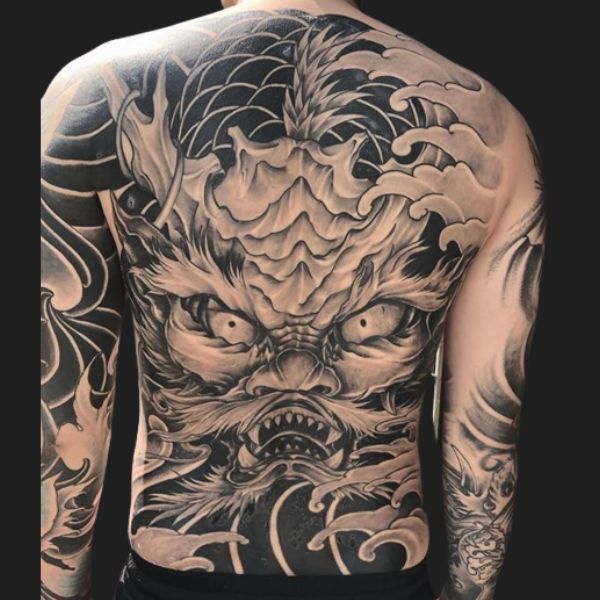 Tattoo Long trắng phối đen kín lưng