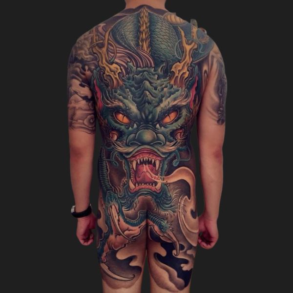Tattoo Long sầm uất hải kín lưng
