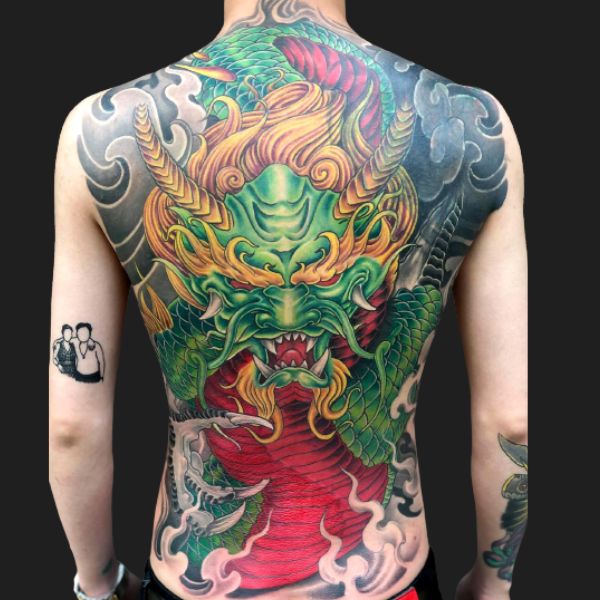Tattoo Long kín sống lưng nữ