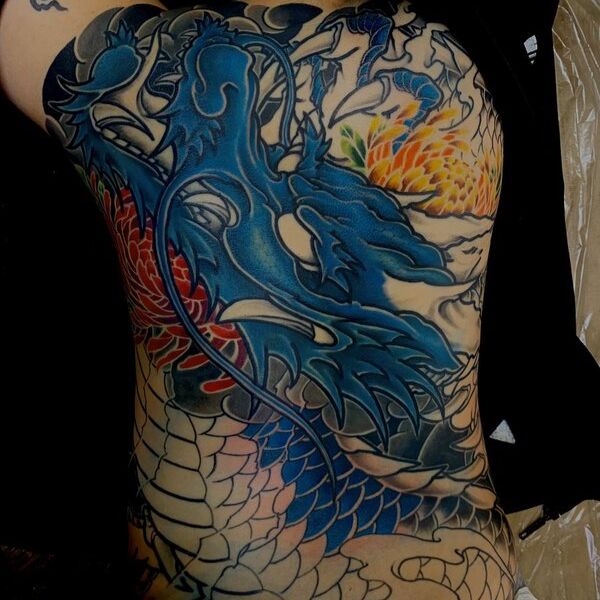 Tattoo Long xanh rờn kín lưng