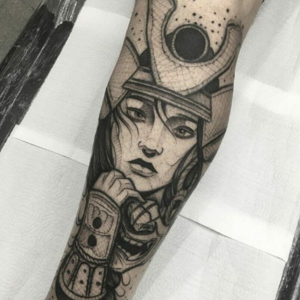 Tattoo samurai cô gái
