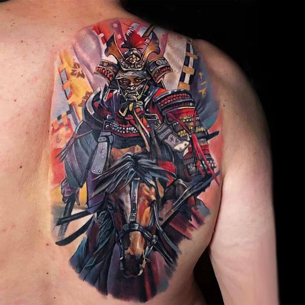 Tattoo samurai sau lưng đẹp