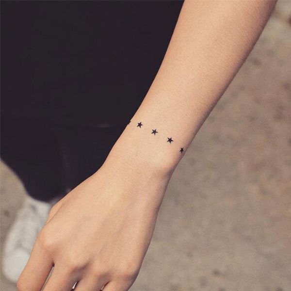 Tattoo vòng tay ngôi sao nữ