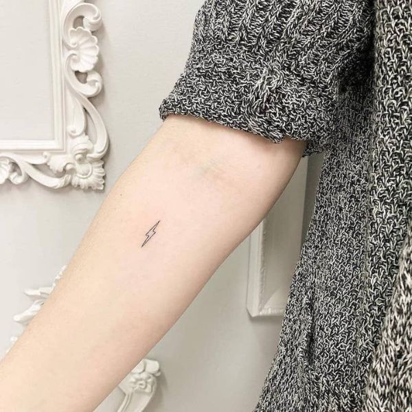 Tattoo cánh tay mini