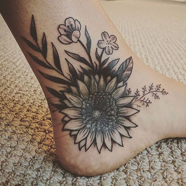 Những tattoo hoa hướng dương
