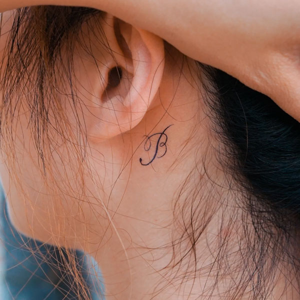 Tattoo chữ ở cổ mini dành riêng cho nữ