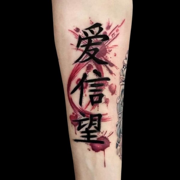 Tattoo chữ tàu kim huyết lệ
