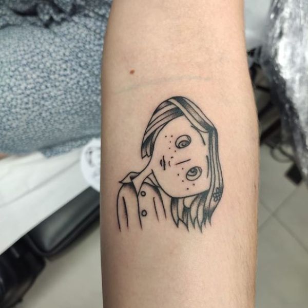 Tattoo cô gái buồn cute