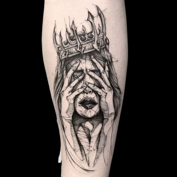 Tattoo cô gái buồn đội vương miệng