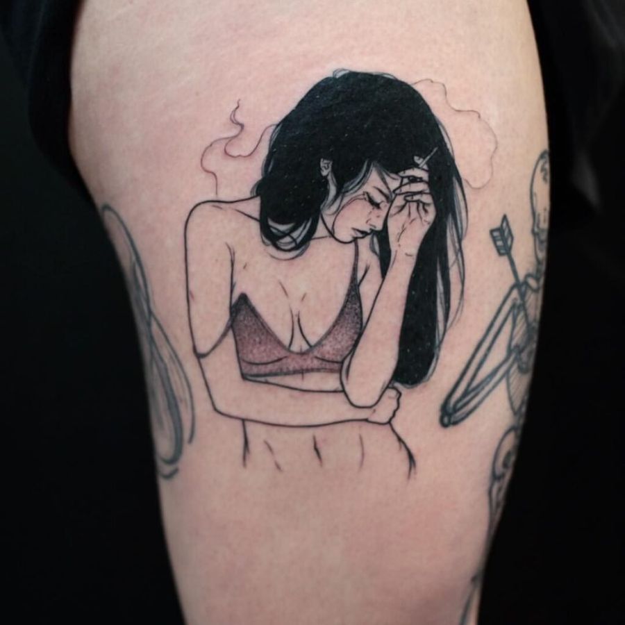 Tattoo cô gái buồn hút thuốc sexy