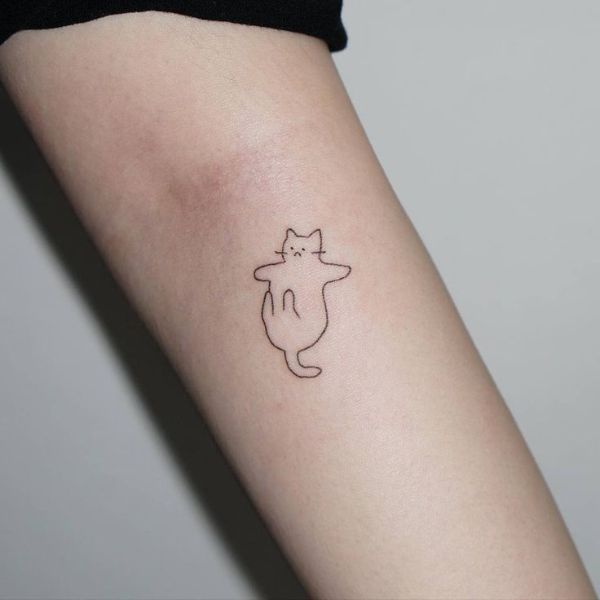 Tattoo con cái mèo cute