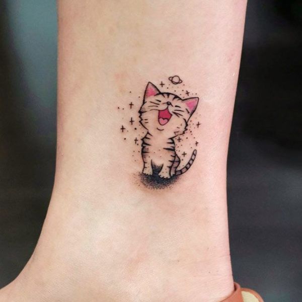 Tattoo con cái mèo ở cổ chân