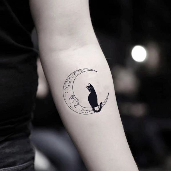 Tattoo con cái mèo và trăng