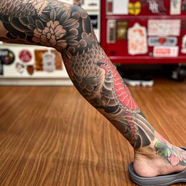Tattoo con cái Long full chân