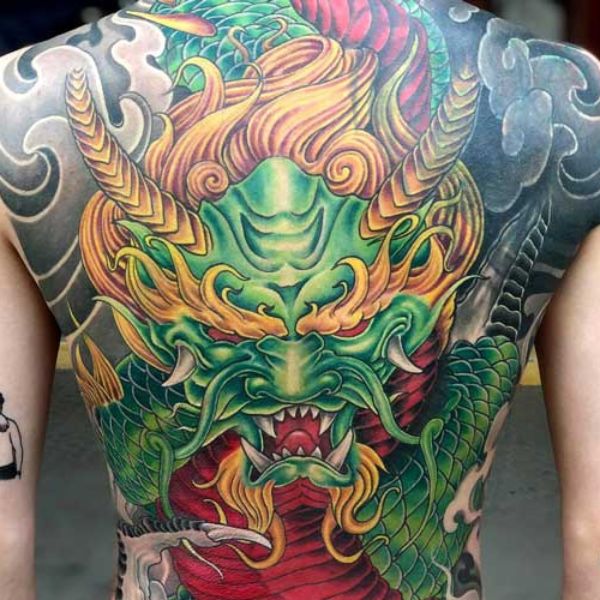 Tattoo đầu rồng ở lưng