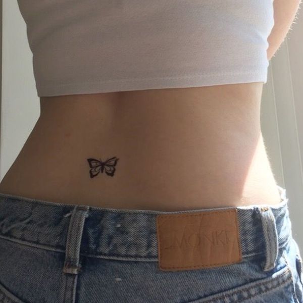Tattoo đẹp nhất cho tới phái nữ ở sườn lưng bướm mini