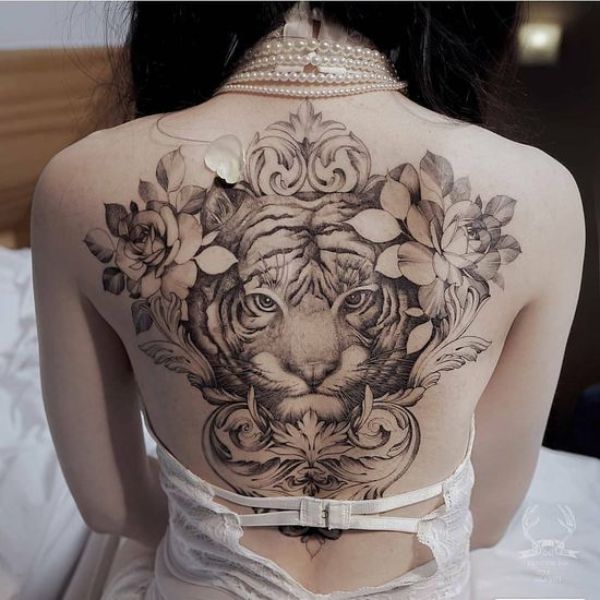 Tattoo đẹp nhất cho tới phái nữ ở sườn lưng hình con cái hổ