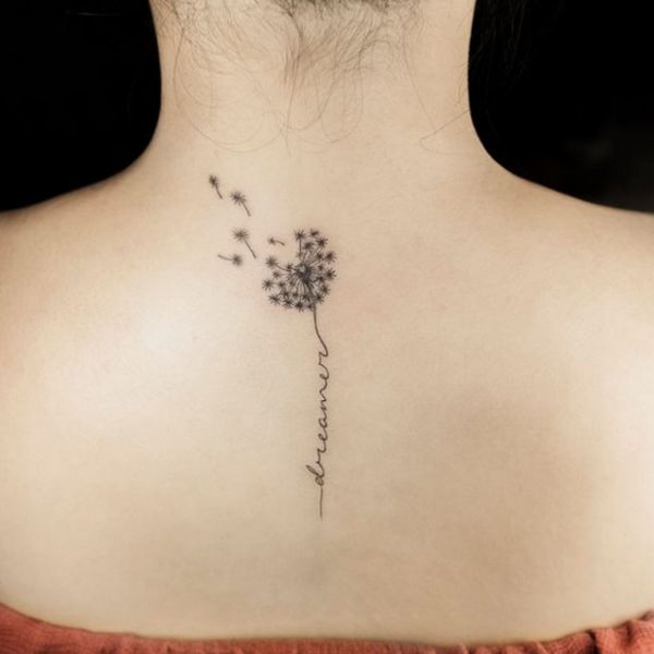 Tattoo đẹp cho nữ ở lưng hoa anh túc