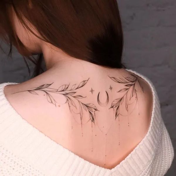 Tattoo đẹp nhất mang đến phái đẹp ở sống lưng nhành cây