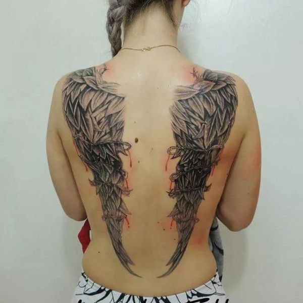 Tattoo đôi cánh tội lỗi
