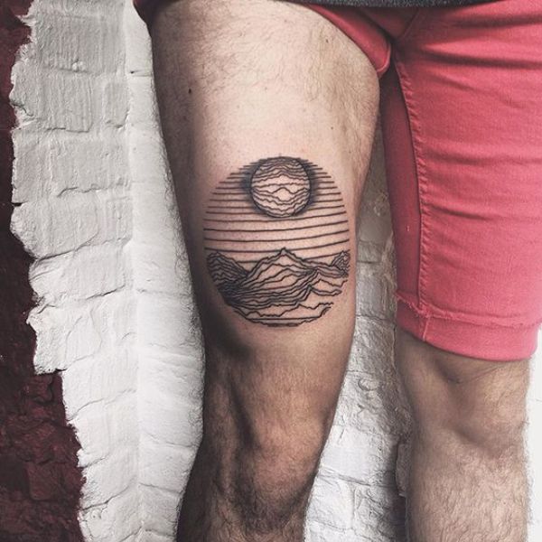 Tattoo đùi biển