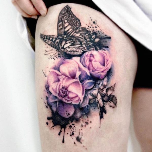 Tattoo đùi bướm và hoa