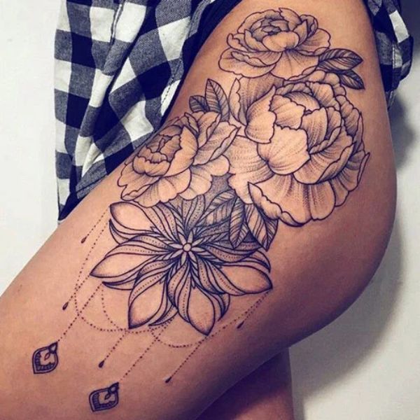 Tattoo đùi hoa đẹp