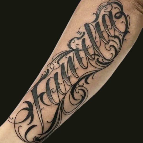 Tattoo family ở bắp tay