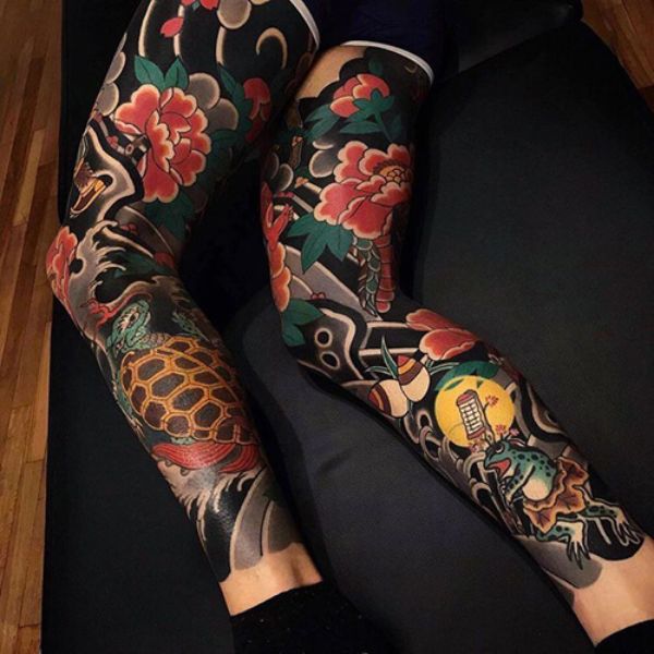 Tattoo full chân hoa mẫu đơn
