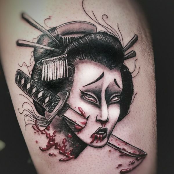 Tattoo geisha bị kiếm đâm