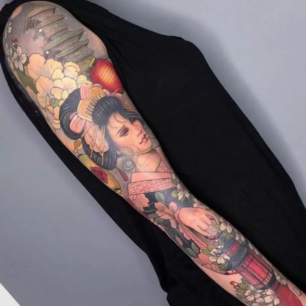 Tattoo geisha kín tay