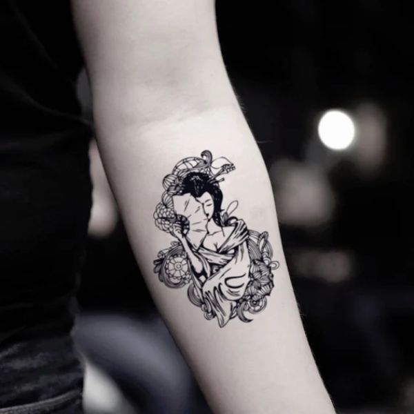 Tattoo geisha mini
