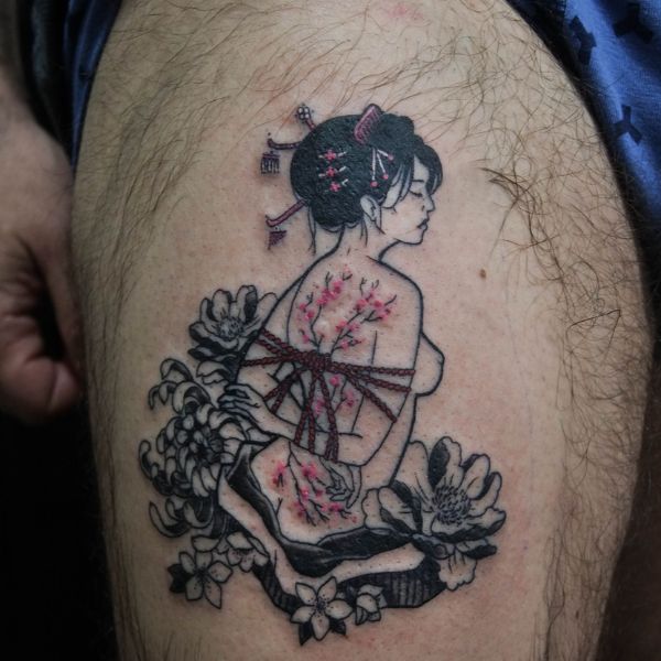Tattoo geisha ở đùi siêu đẹp