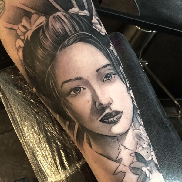 Tattoo geisha ở tay