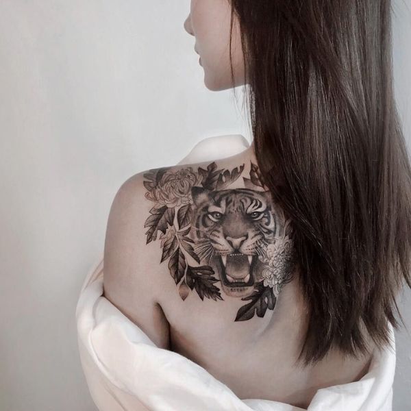 Tattoo hổ xinh đẹp phái đẹp sau vai